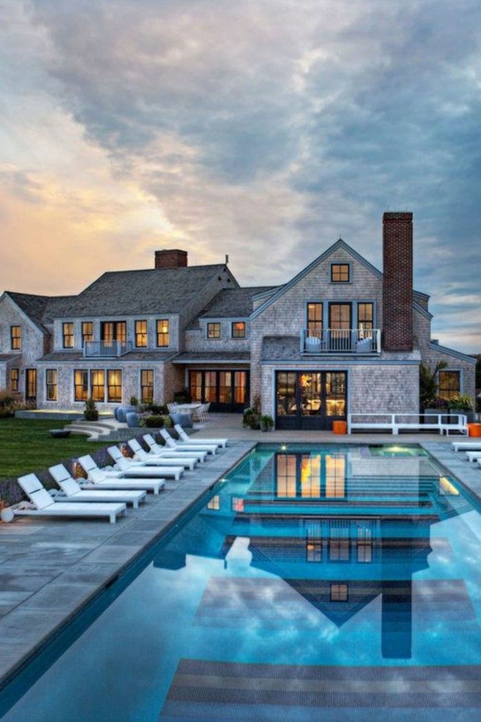 Beautiful Homes elegante-design-grande-piscina