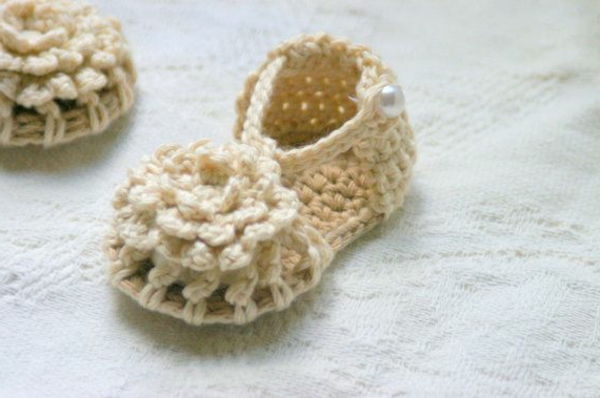 graži-ideen_häkeln-už-kūdikis-nėrimo-baby batai-su gražia dizaino
