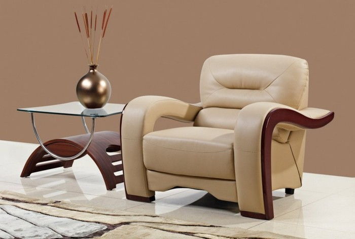 nice-chair-in-beige-färg vardagsrum-cappuccino-nyanserad