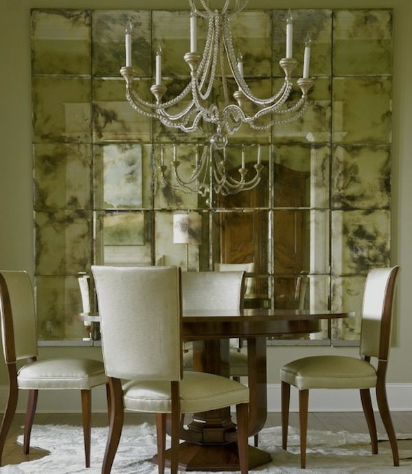Krásna jedáleň-s-k-stena so zrkadlom