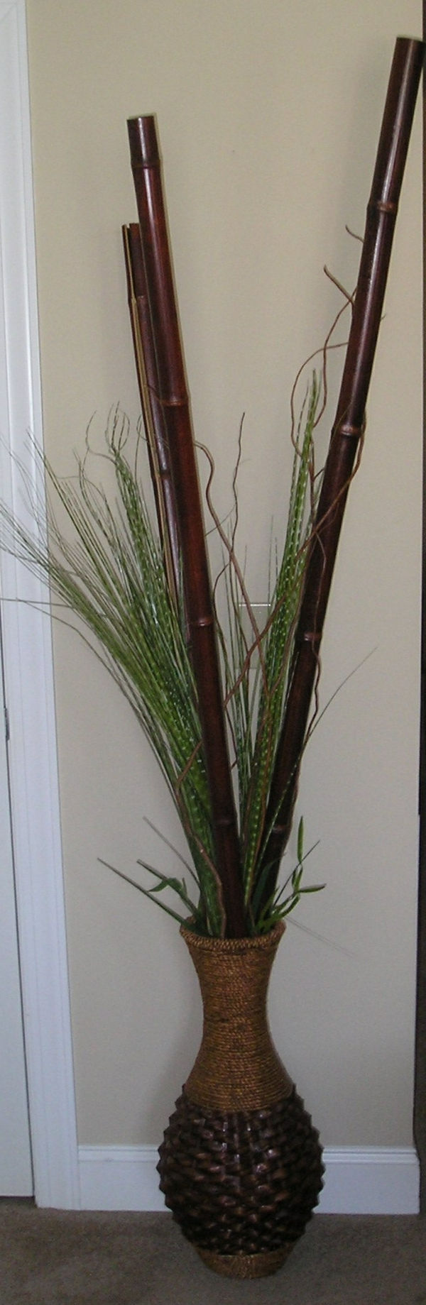 pekný model, bambusové vázy