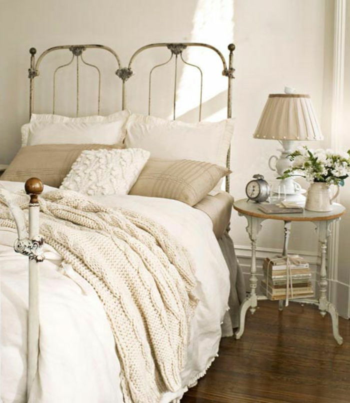miegamojo-jaukus-dizainas-balta-patogi lova
