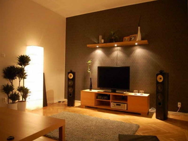 izba-teplý dekor, s čiernym televízorom