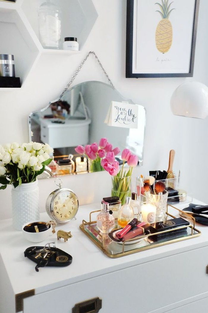 sminkebord dressing table-make-up-med-speil-rosa-blomster-