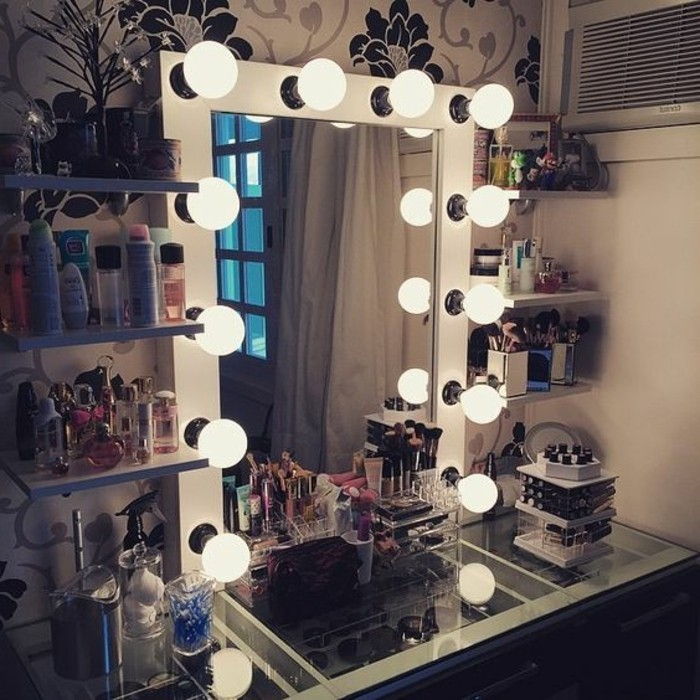 penteadeira-com-lighting-make-up quadrados de espelho