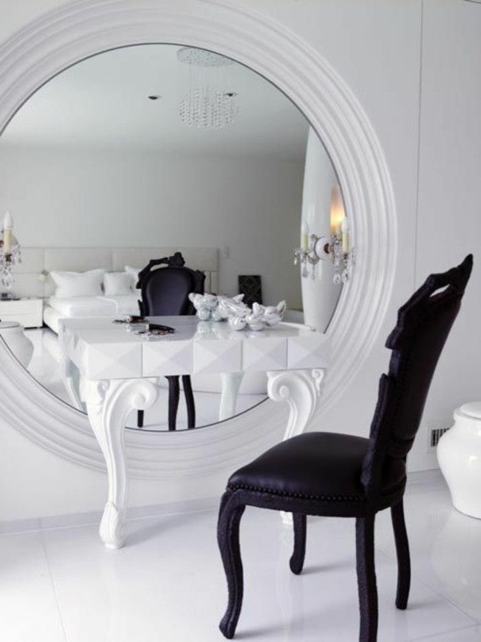 dressing bord kommoder-svart-stol-round-speil-klok-bord