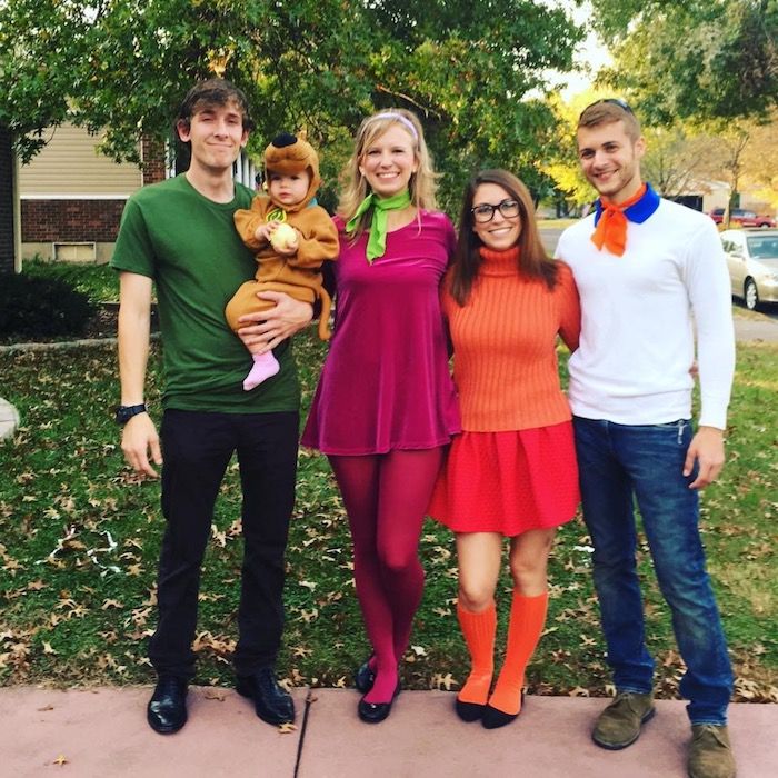grupul de la Scooby Doo cu haine care pot fi găsite peste tot - costume simple