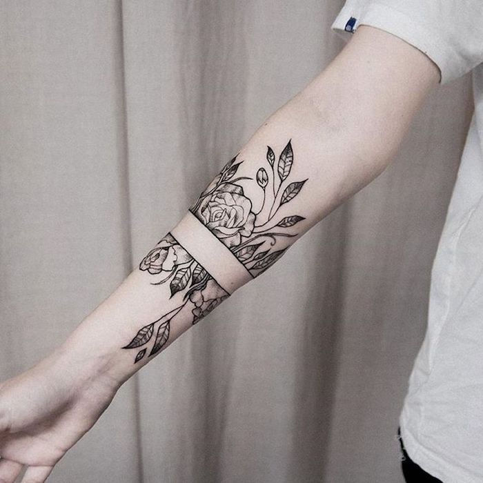 güzel dövmeler, önkolda dövme, çiçekler