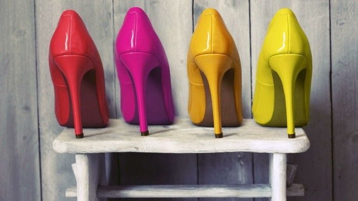 schoenenkast-own-build-kleurrijke-schoenen-van-hun-schoenen kabinet