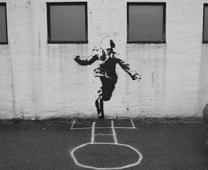 svart och vitt graffiti soldat Krita Ritning-street-art