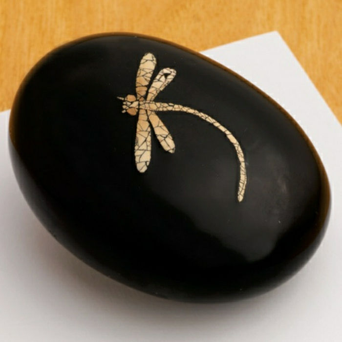 Black Stone golden ritning Dragonfly