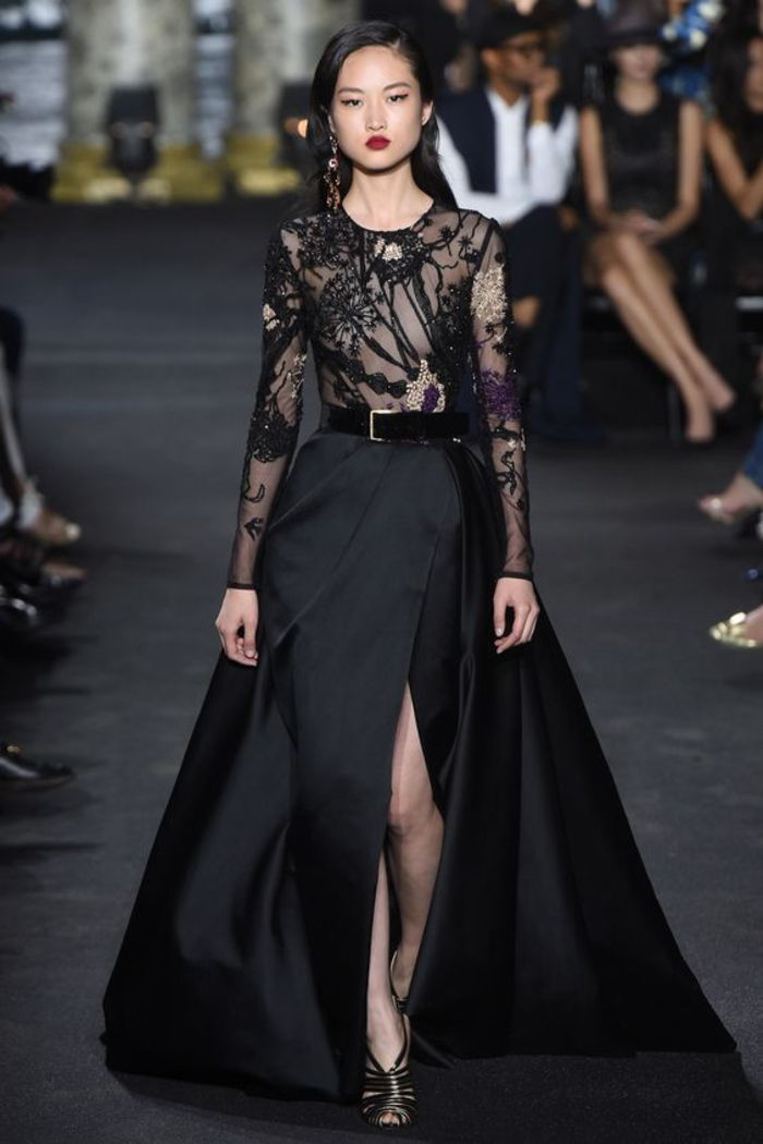 svart kjole, med blonder, med belte, med schiltz, lang og bred