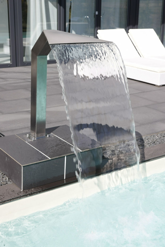 scwalldusche-poolen ännu-a-bra-idé till tema-surge shower-pool