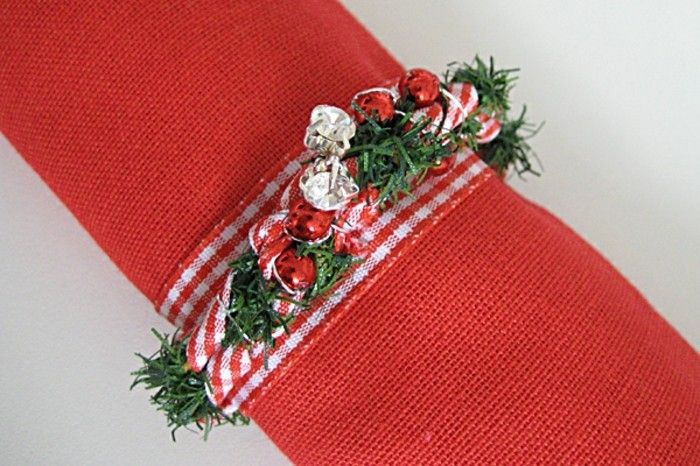 serviett jule-rynke-lignende weihnachtskranz