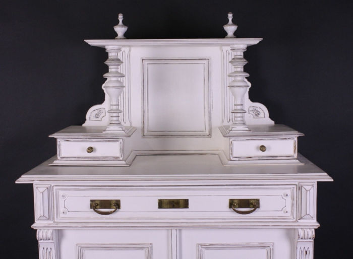 ošumělý-chic tapety white-cabinet