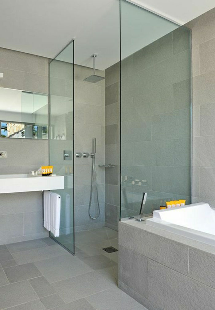 Preprost kopalnica-design-zemlja stene kamen siva kopalna steklo tuš komore