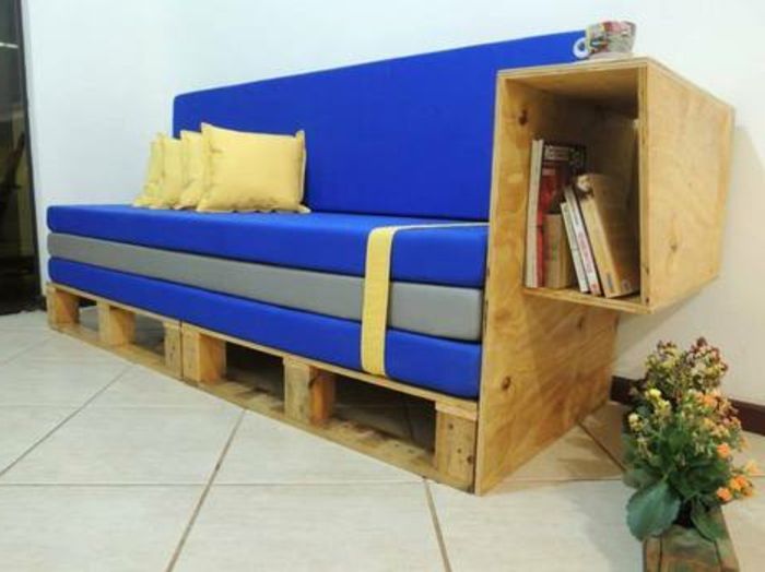 soffa-of-pallar-blue-vacker färg