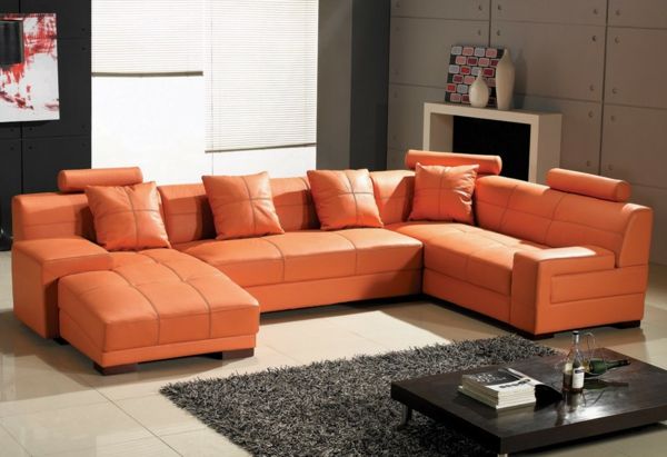 kavč-z-spanje funkcija-z-čudovito-design-v-oranžni barvi