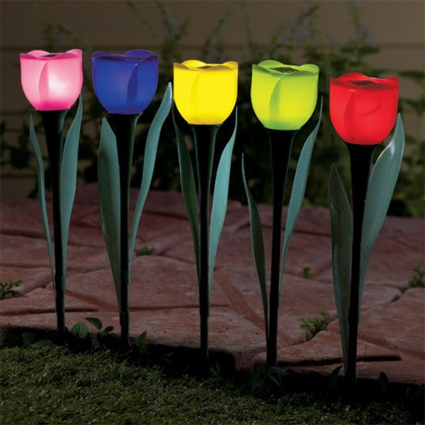 -colored sončne svetlobe vrt-tulipanov-zunanja razsvetljava