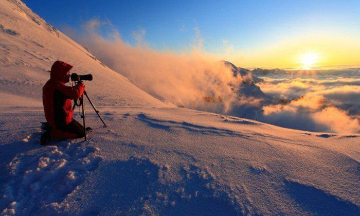 Sunrise-nuotraukų-kalnai-su sniegu