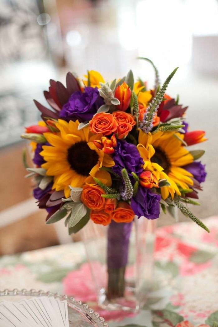 solrosor-buketter-med-vackra-blommig dekoration-deco-med-blommor