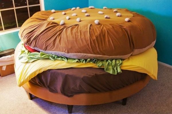 Spielbett-hamburger - krásny vzhľad modelu vtipný