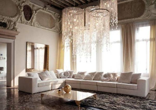 super-bellissimo-deco-soggiorno-strano lampadari e divano