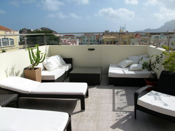 super-pen-terrasse-on-the-taket-stue med møbler-