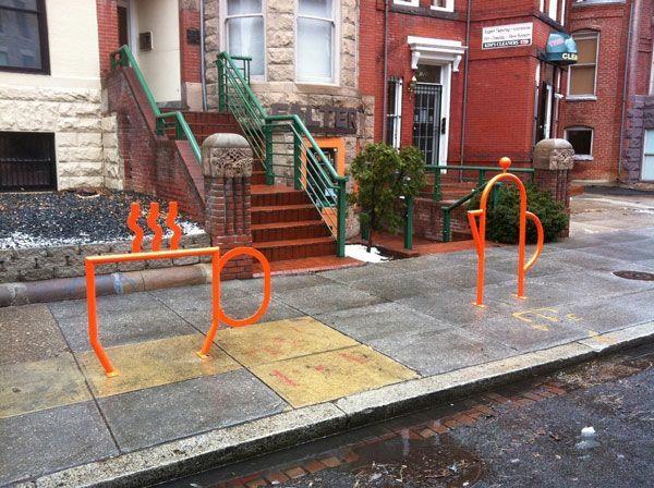 super-grote-bike stand-in-Orange