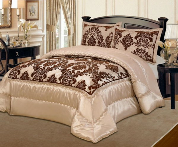 lovatiesė-rudos-kreminės spalvos efektas - už smėlio spalvos užuolaidos