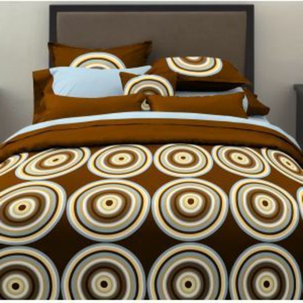 lovos-in-brown-beautiful-and-interesting-look - daugelis mesti pagalvę