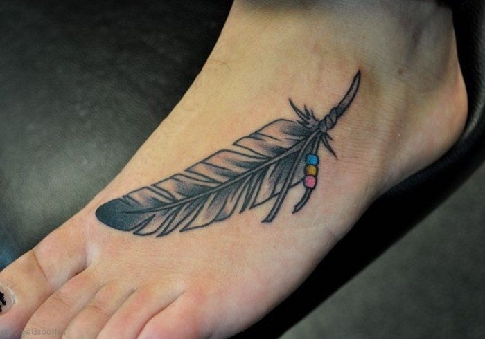 pantofi tatuaje pe picior, tatuaj mic cu motiv indian