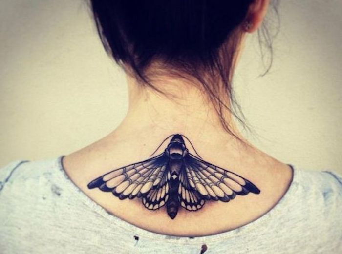 Butterfly tatuering, Halstattoo, updo, T-shirt med hål