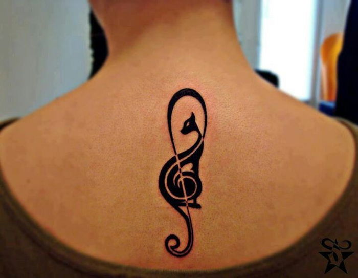 Tatuaj înapoi, pisică clef, impresionante motive de tatuaj pentru femei