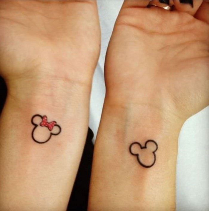 tatuaggi per coppie, topolino e minnie, piccoli tatuaggi per due