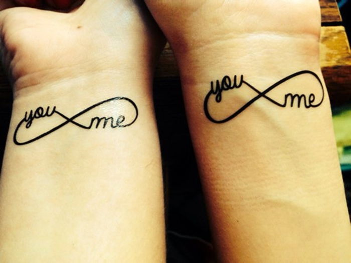 tatuaggi per coppie, segni di infinito, tatuaggi per due, prove d'amore
