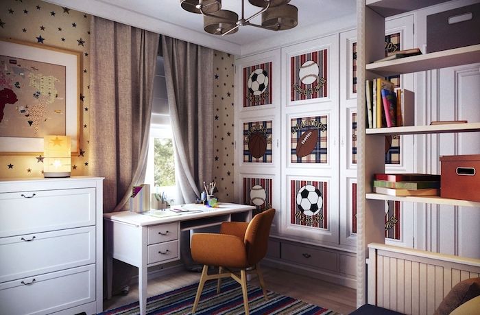 Nicos kambariai - kambarys paaugliams sportininkui, rudas dizainas, nedidelis rašomasis stalas