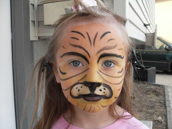 Tiger-make-up-A-saldus-mergina