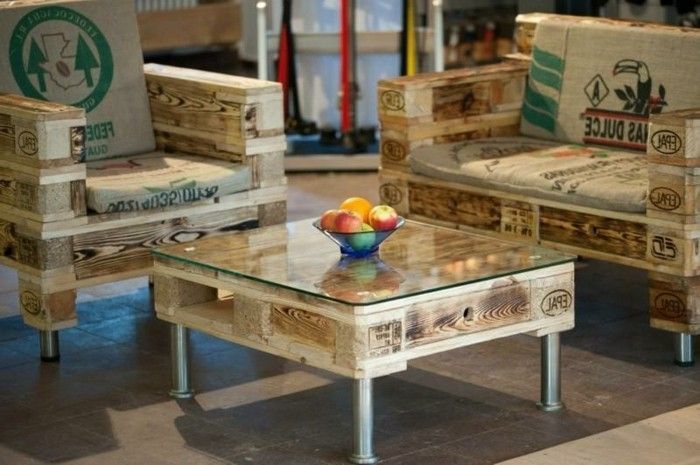 table-of-paller-interessant-modell-gemütlcihes-stue