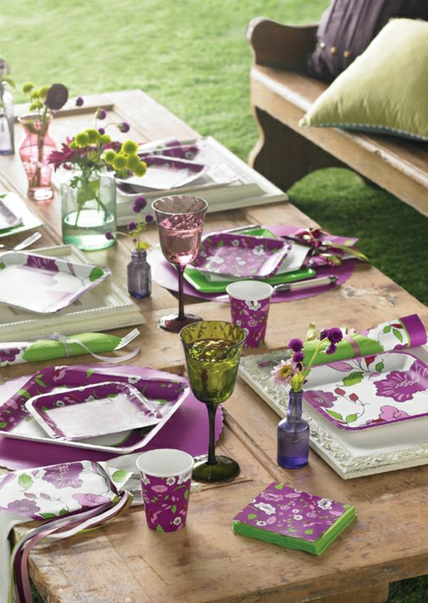 decoração de mesa roxa e verde para festa