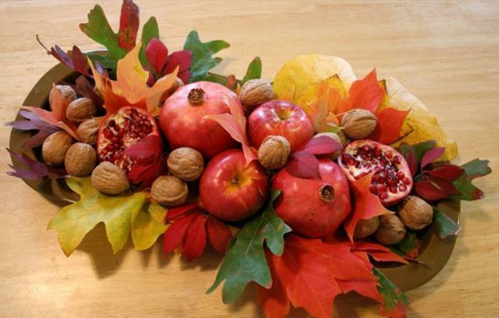 tischdeko-in-jeseň-ovocie a orechy