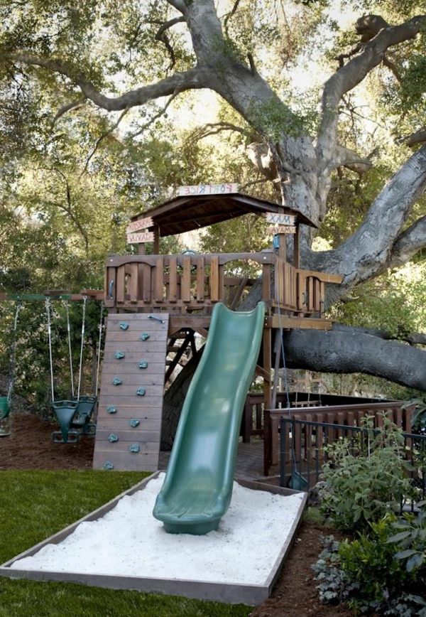 stora träd hus-for-barn-slide