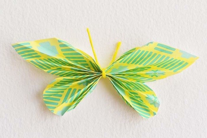 puikus modelis-drugelis-in-žalia-Craft idėjos-from-popieriaus