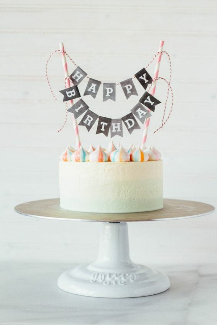 paj till 18-årsdag Geburtstagstorten elegant kaka till 18-födelsedag-vit-protect-Gâteau