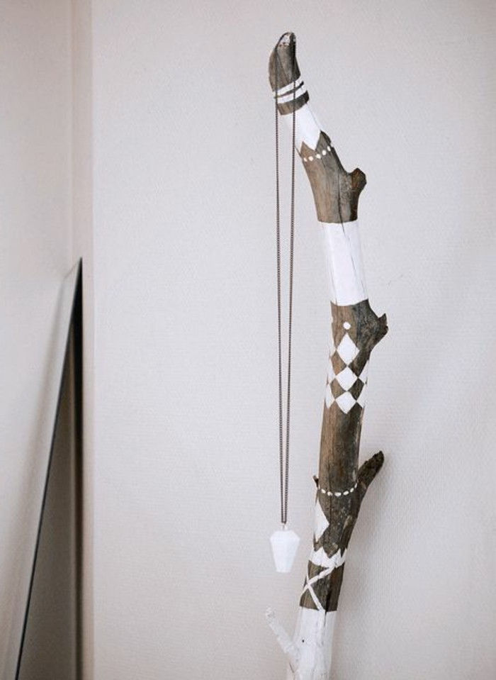 driftwood-deco-white-wall-dekoration-hook-diy-vit-färg kreativa