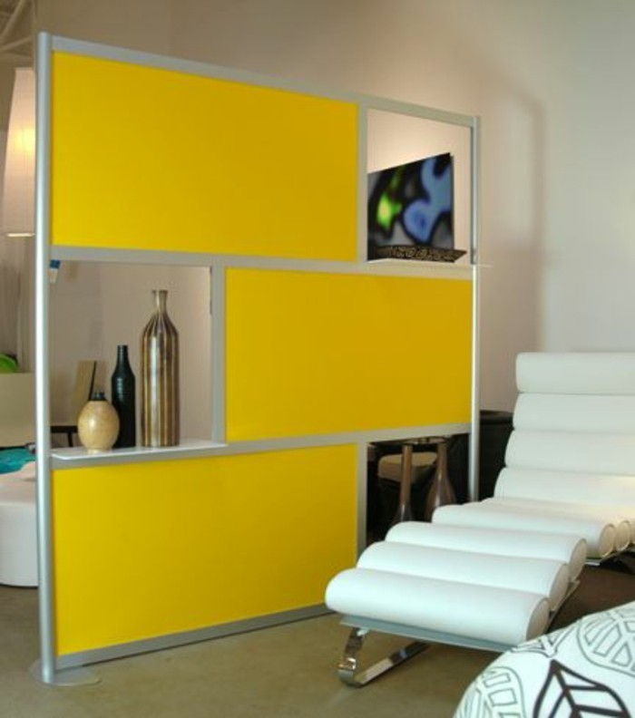 partitie-partitie-shelf-scheidingswand-planken-planken-as-a scheidingswand-ruimte in de rekken trenner-geel-design leren stoel