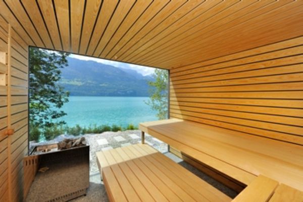 ultramoderný-sauna-s-sklom čelný