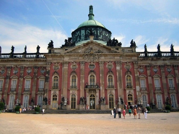 Unic-arhitectura-baroc-New-Palais-Potsdam-Germania