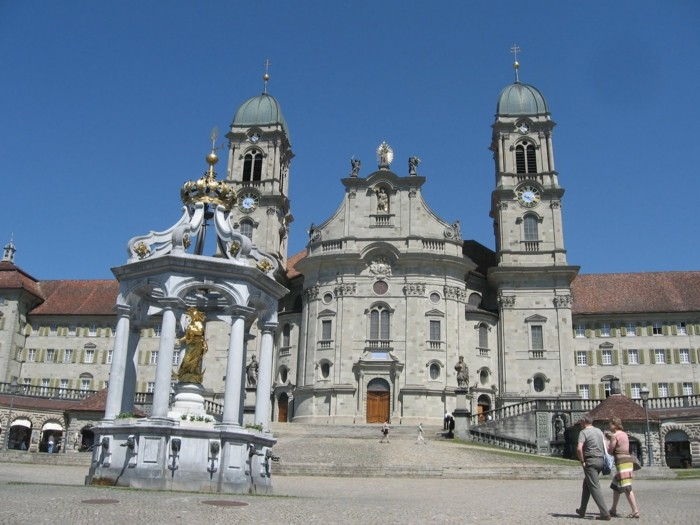unica manastire de arhitectura baroca Einsiedeln-Schwitzerland