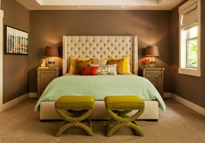 unikales sovrum-med-två-attraktiv-sänglampor